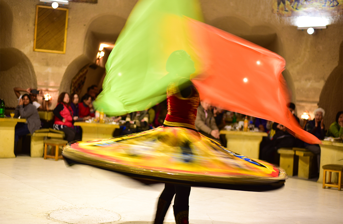 Tanoura Dance