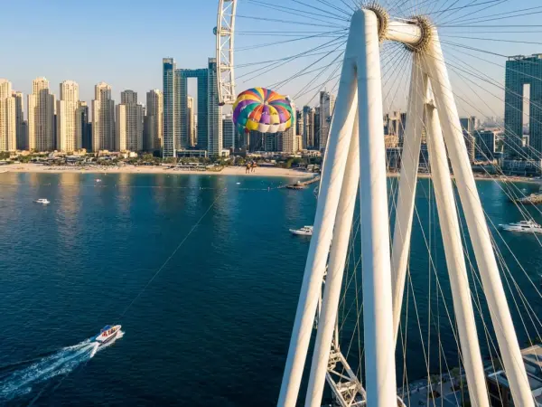 Parasailing In Dubai