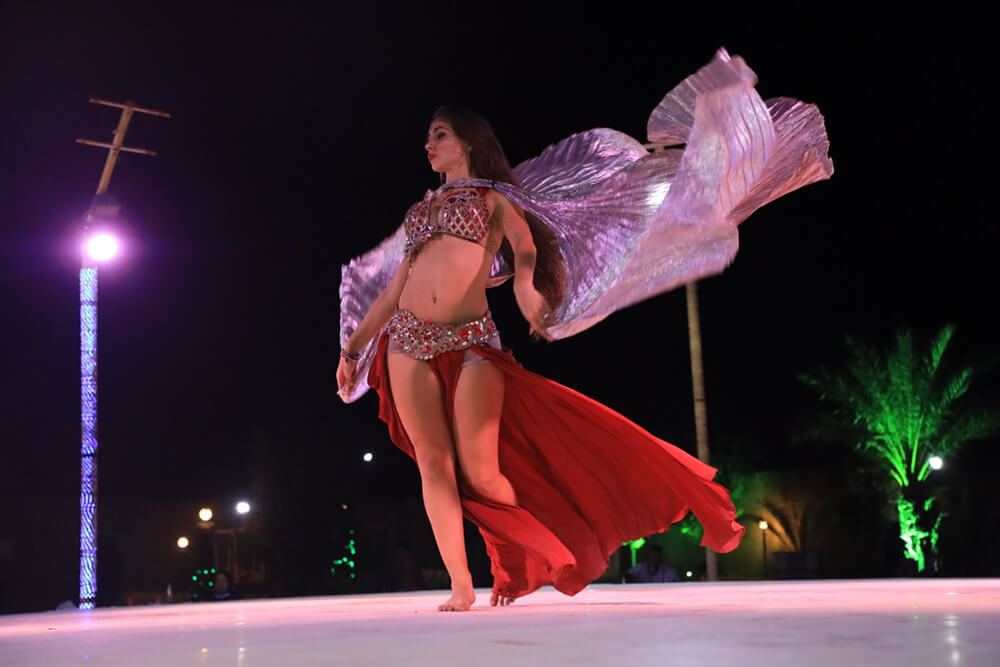 Belly Dance Desert Safari Dubai Overnight Show Captain Dunes